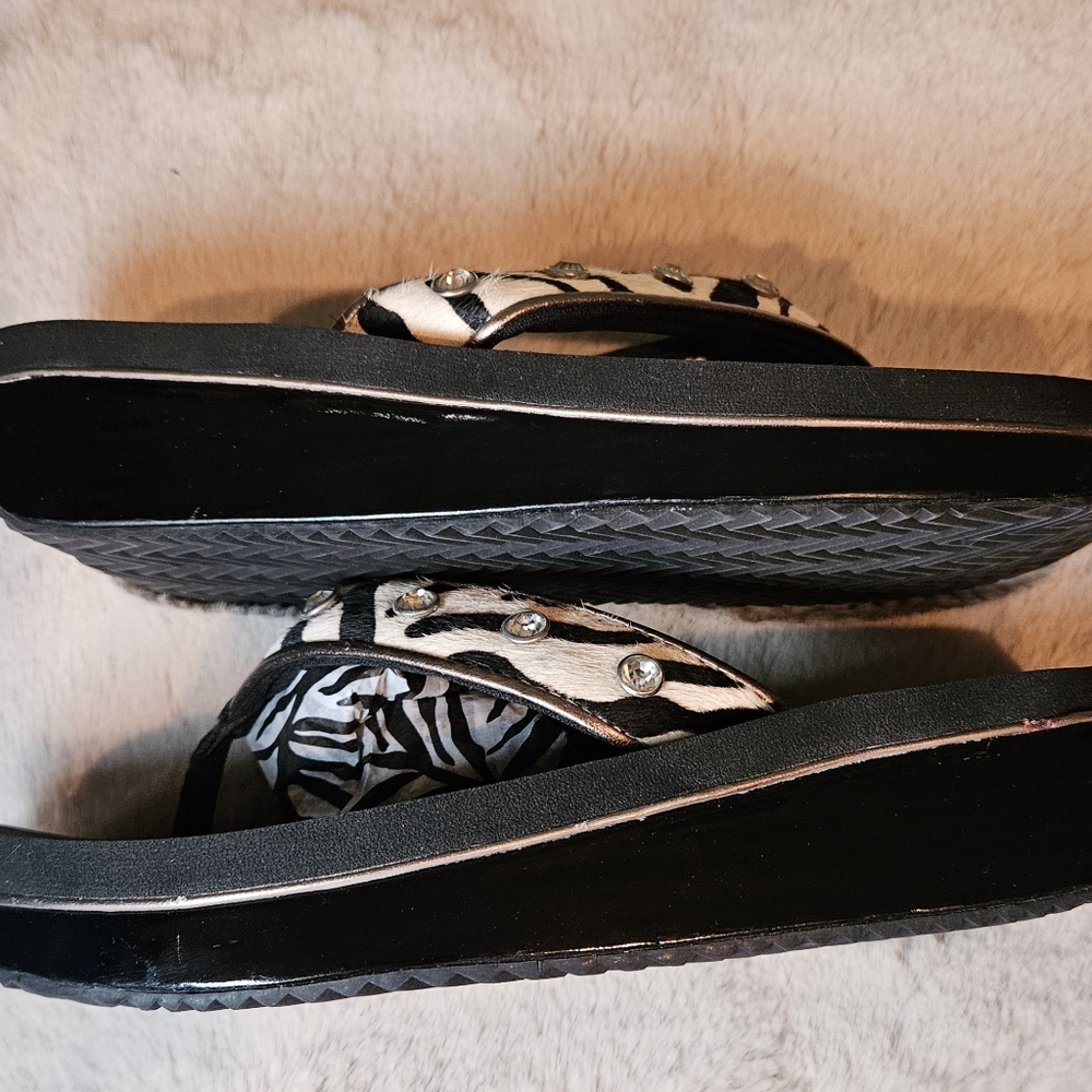 Volatile Sandals - Picture 3 of 5